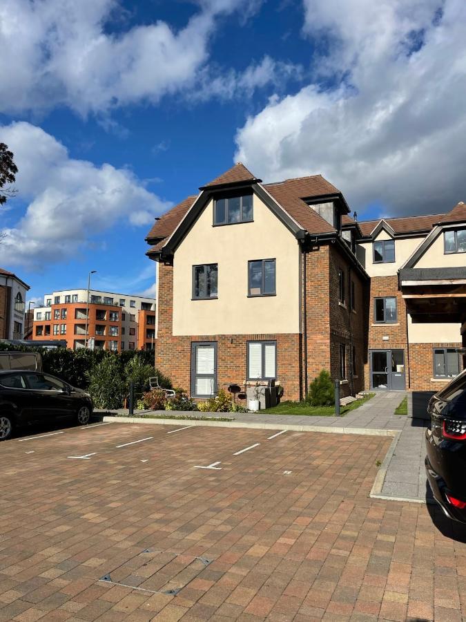 2 Bedroom 2 Bathroom Apartment 8 Including Free Parking ブロムリー エクステリア 写真