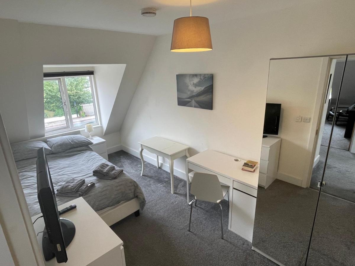 2 Bedroom 2 Bathroom Apartment 8 Including Free Parking ブロムリー エクステリア 写真