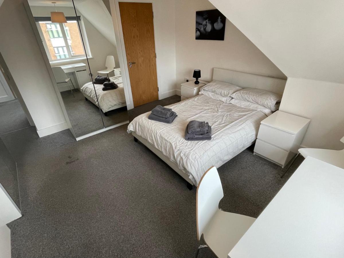 2 Bedroom 2 Bathroom Apartment 8 Including Free Parking ブロムリー エクステリア 写真